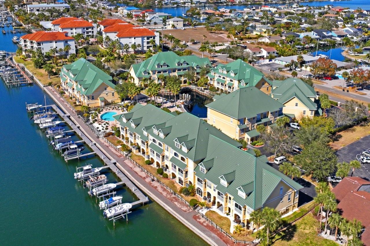 SUNSET BAY TWNHMS - Residential