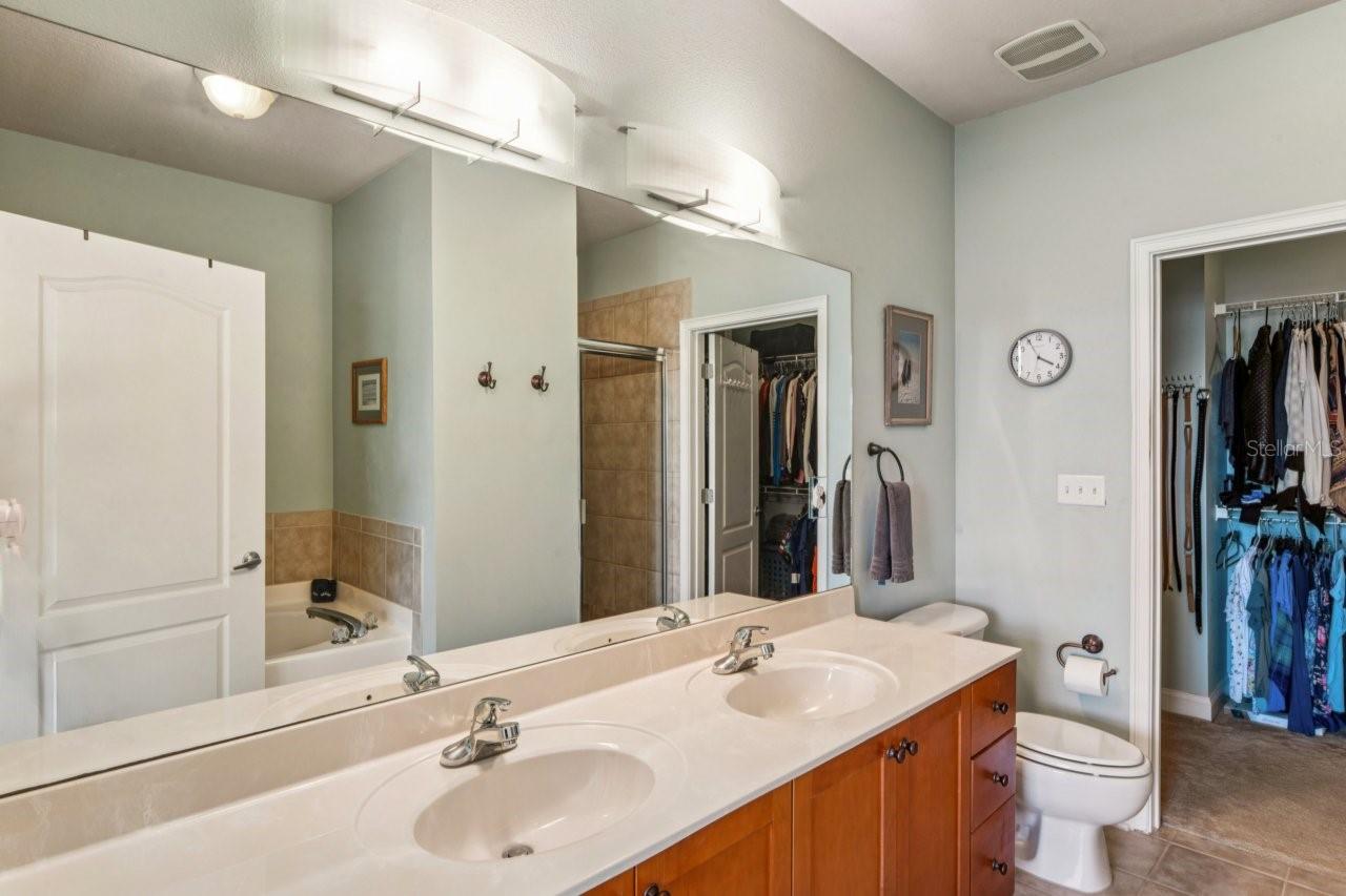 SUNSET BAY TWNHMS - Residential