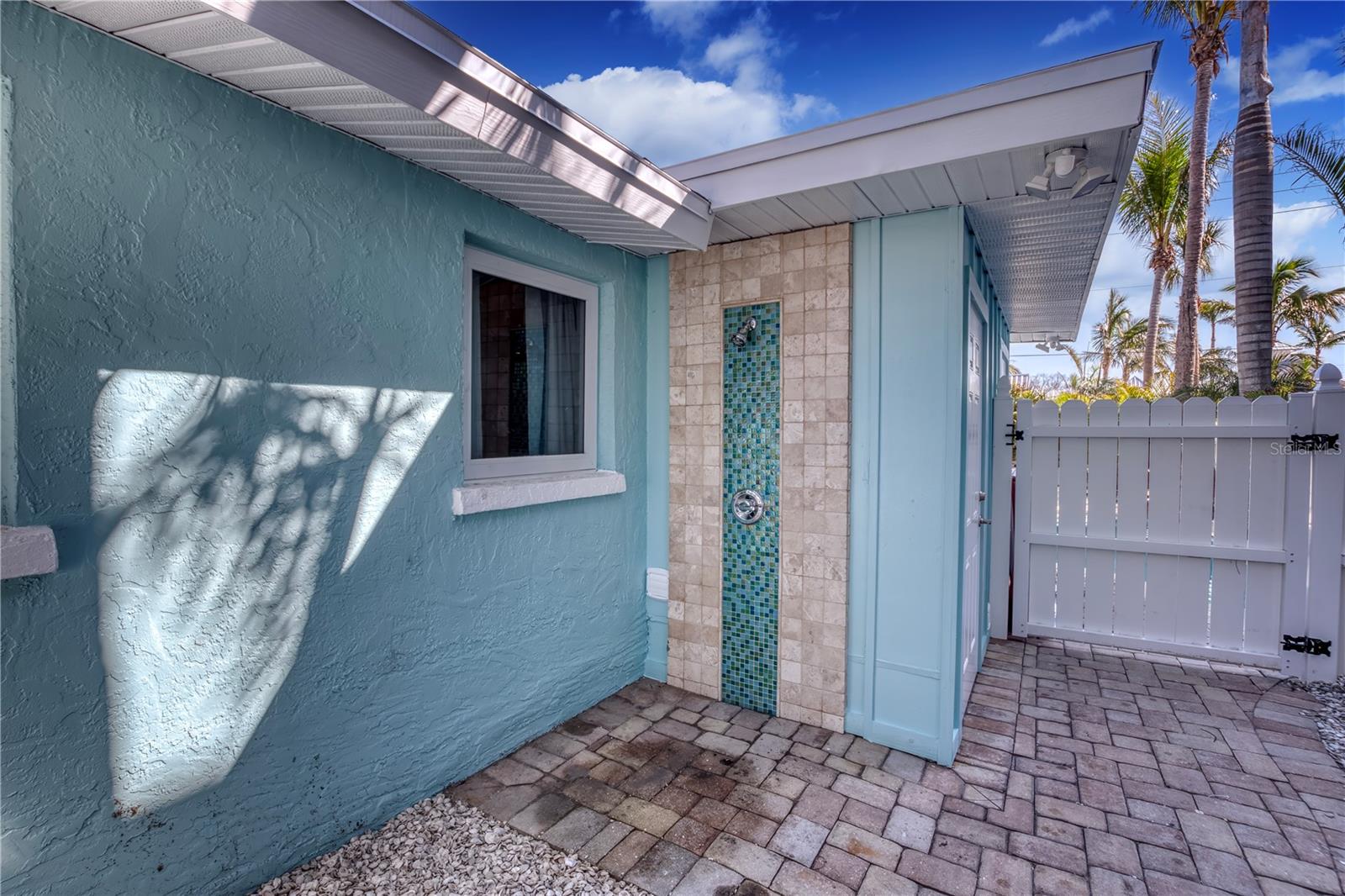 CASANAS - Residential Income