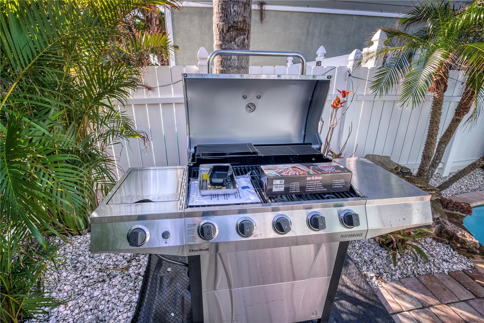 CASANAS - Residential Income