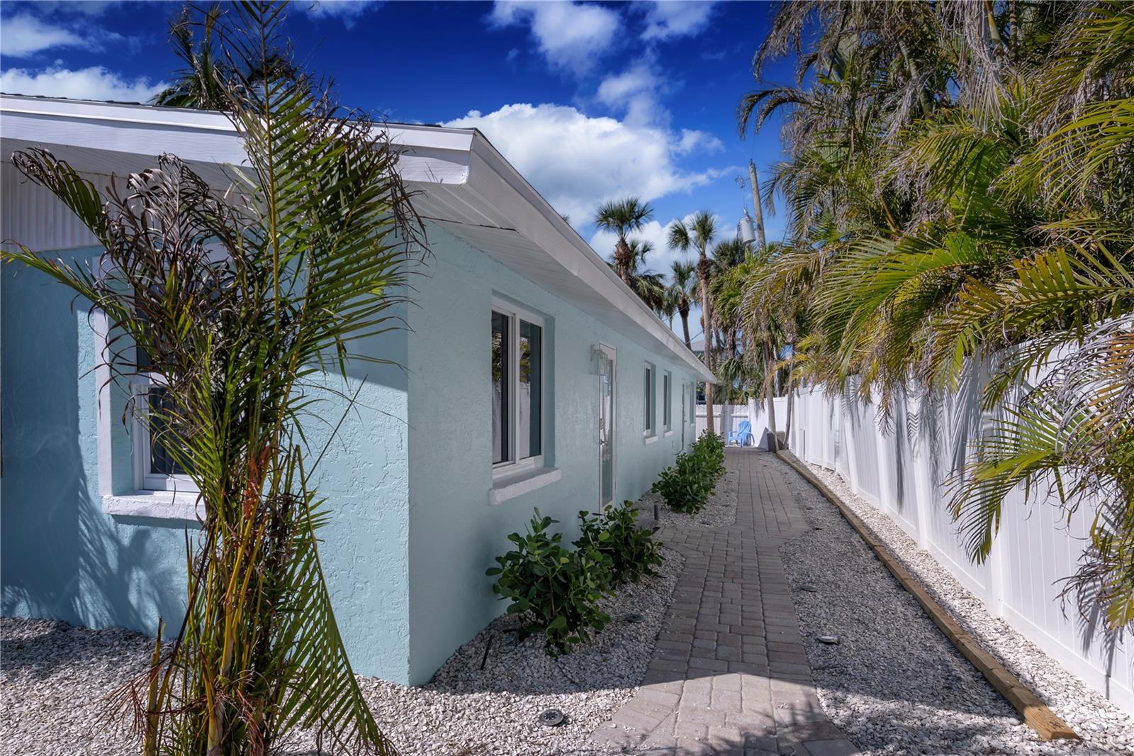 CASANAS - Residential Income