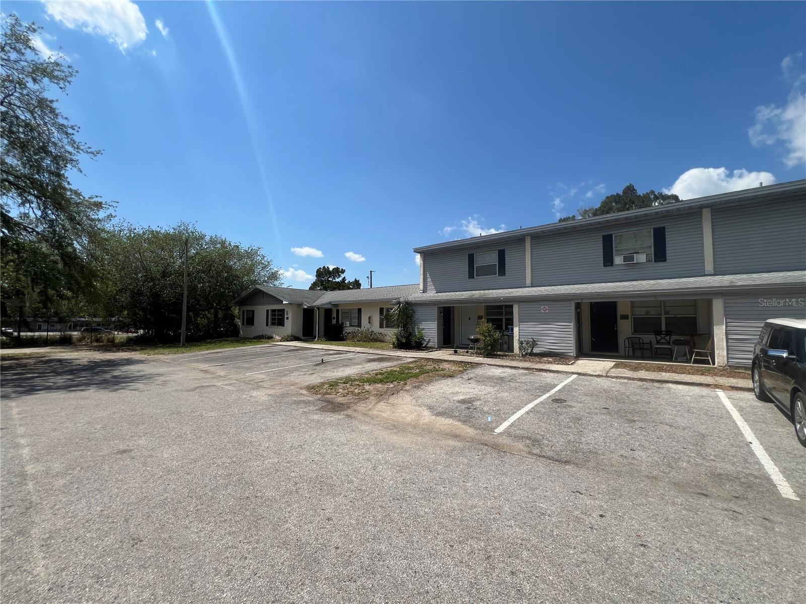 1000 E CAROLINE STREET