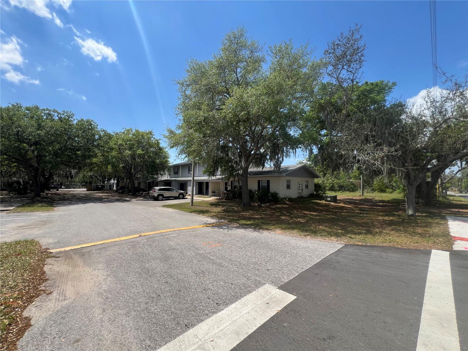 1000 E CAROLINE STREET