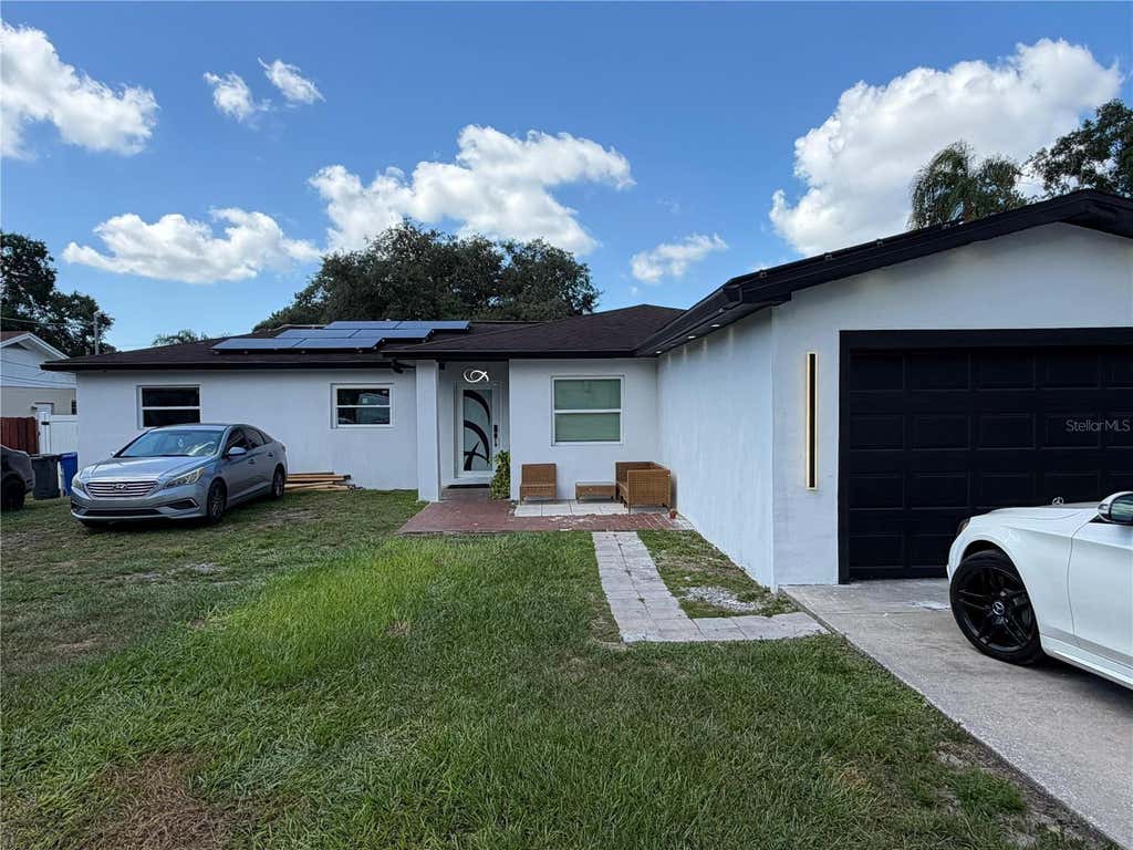 Photo of 2522 Krueger Lane, Tampa, FL 33618 (MLS # TB8523686)