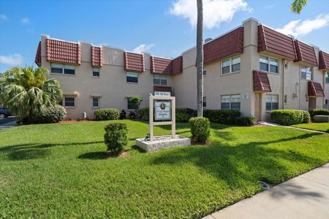Photo of 10038 62nd Terrace N #17, St Petersburg, FL 33708 (MLS # TB8390169)