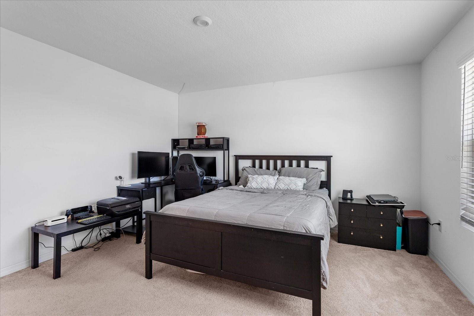 SOUTHERN PINES PH 4 PB 30 PGS 155-158 LOT 73 - Residential