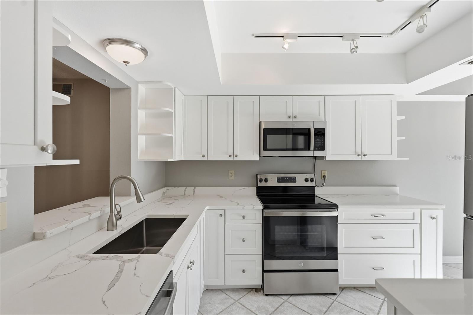 EAGLES GLEN CONDO - Residential