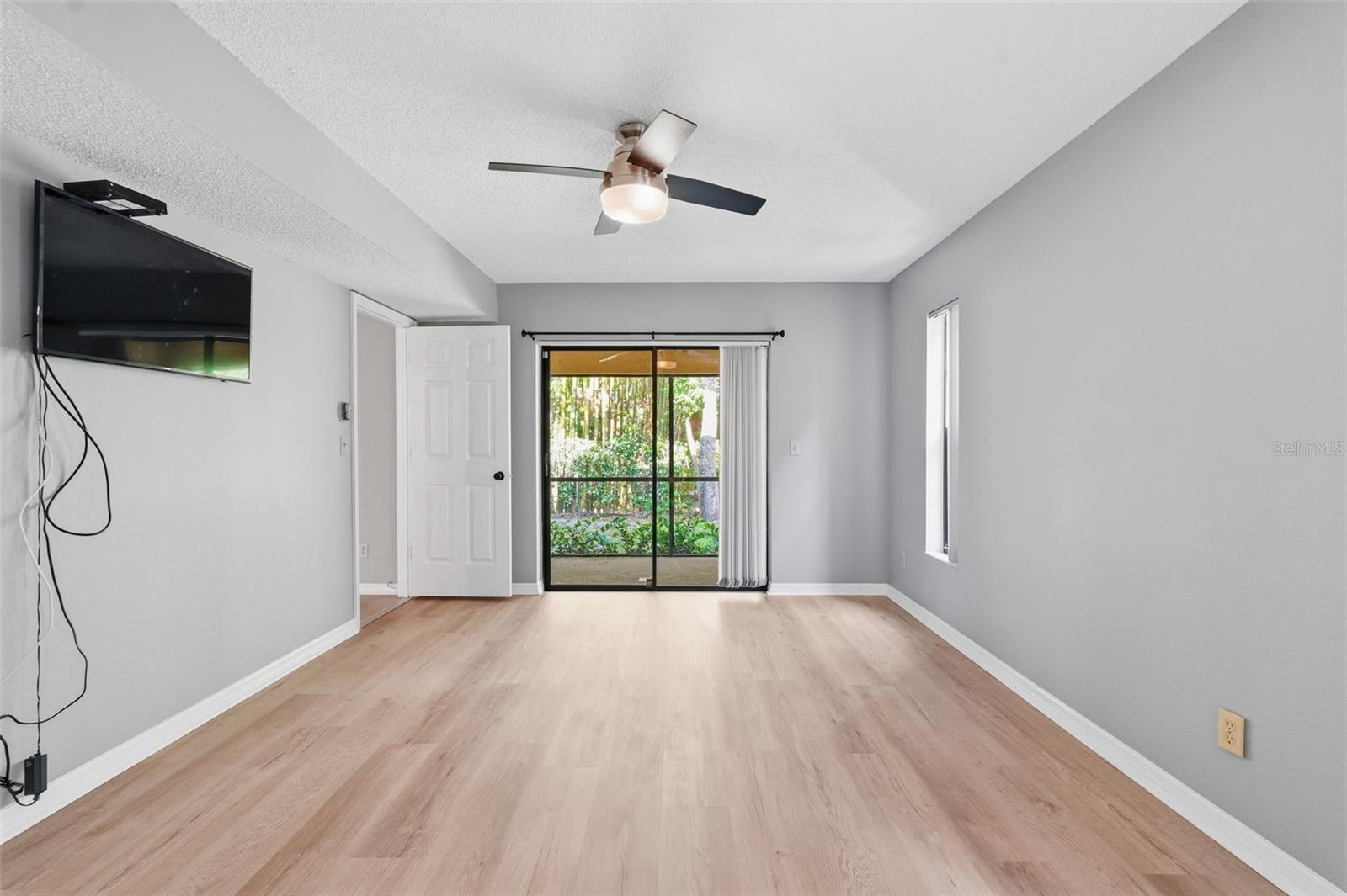 EAGLES GLEN CONDO - Residential