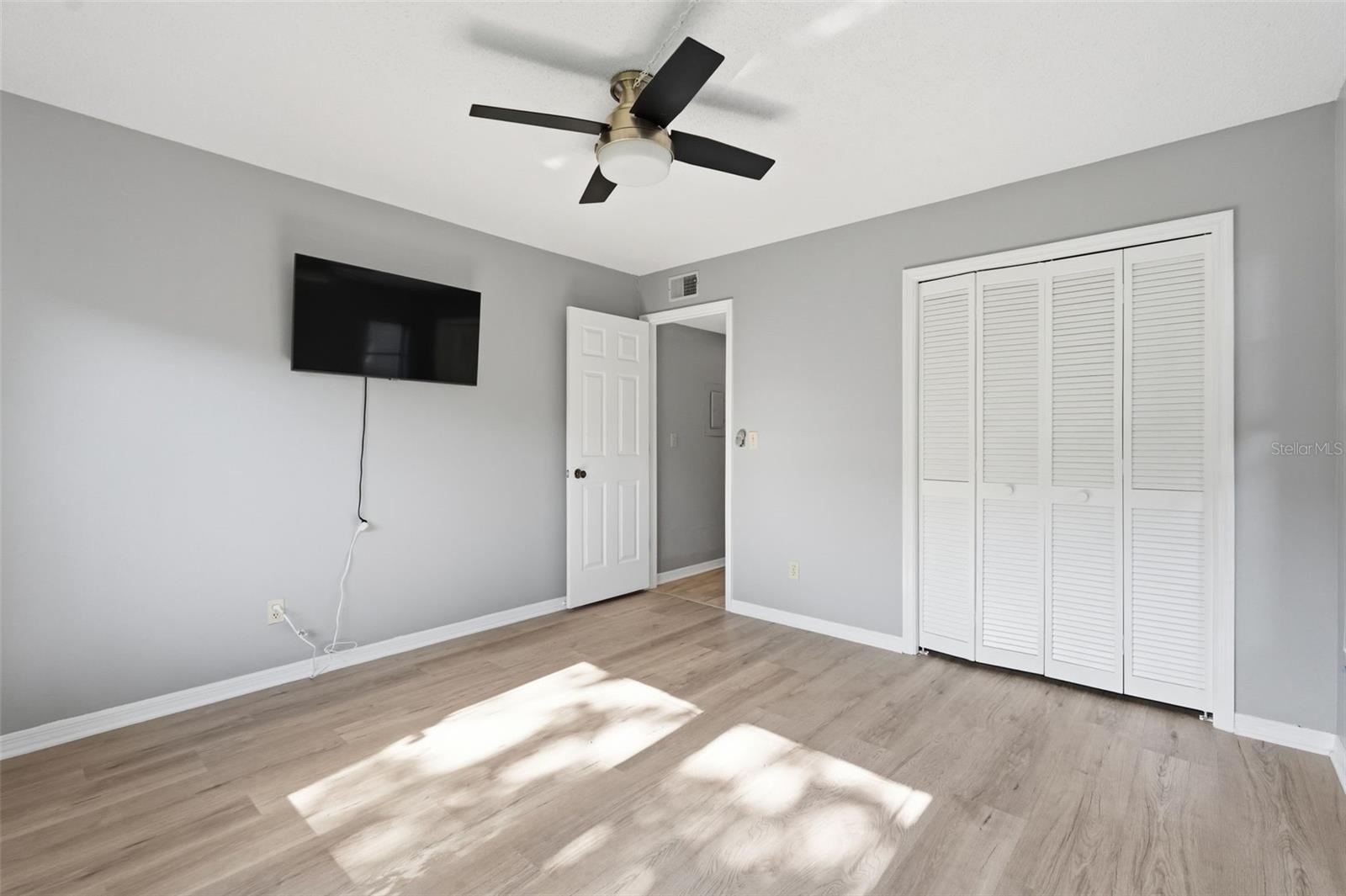 EAGLES GLEN CONDO - Residential