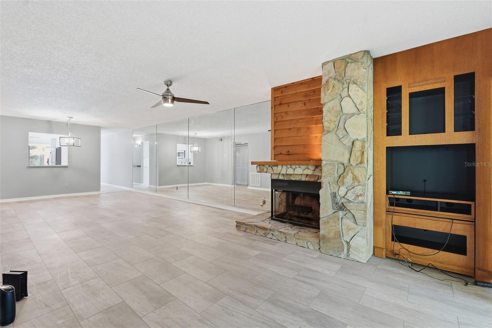 EAGLES GLEN CONDO - Residential