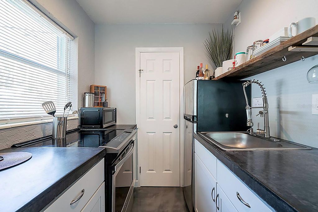 Photo of 1235 22nd Avenue S #C, St Petersburg, FL 33705 (MLS # TB8498136)