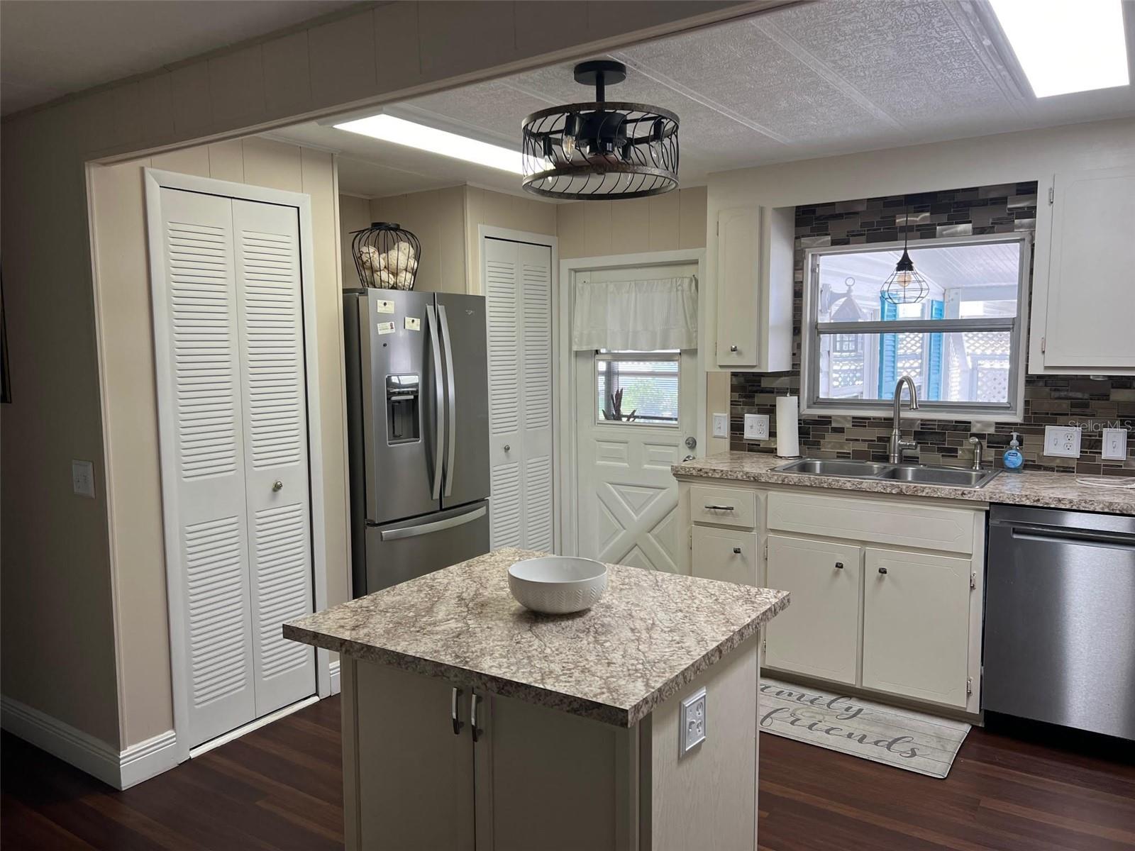 PALM HILL MOBILE HOME PARK UNREC - Residential