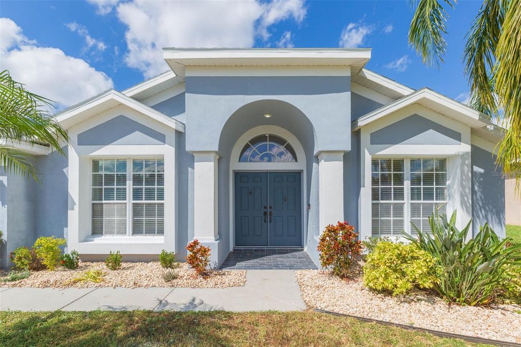 Photo of 10316 Riverburn Drive, Tampa, FL 33647 (MLS # TB8440904)