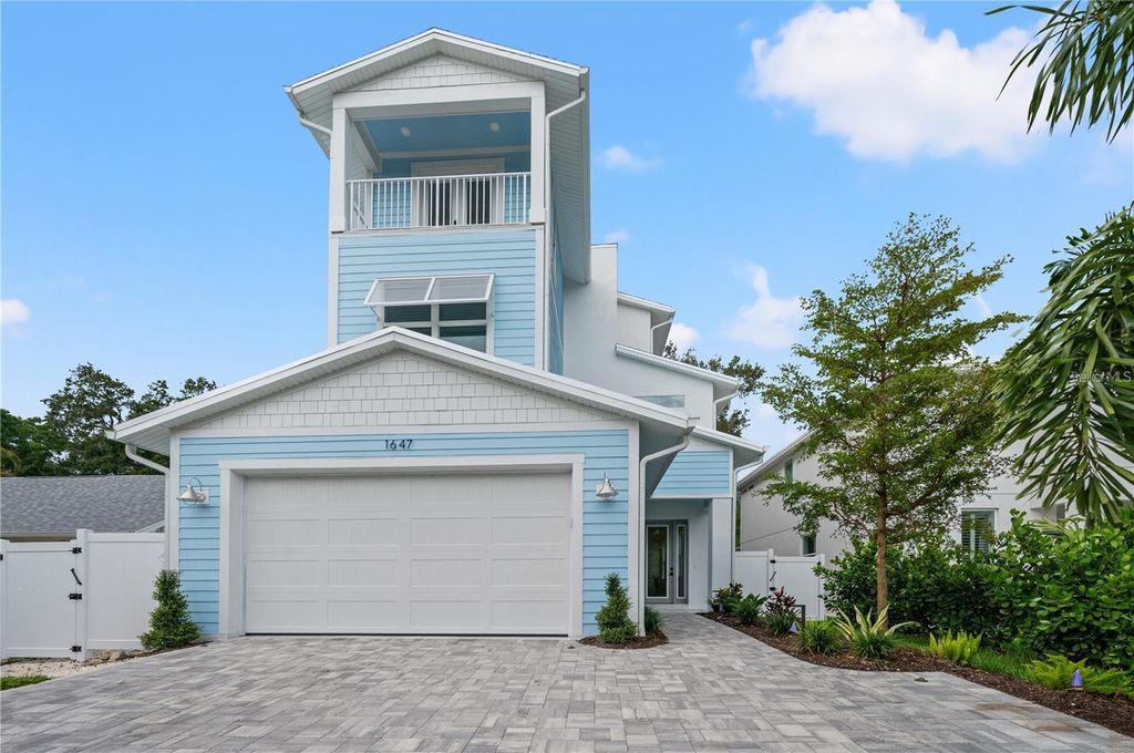 Photo of 1647 Siesta Drive, Sarasota, FL 34239 (MLS # A4667024)