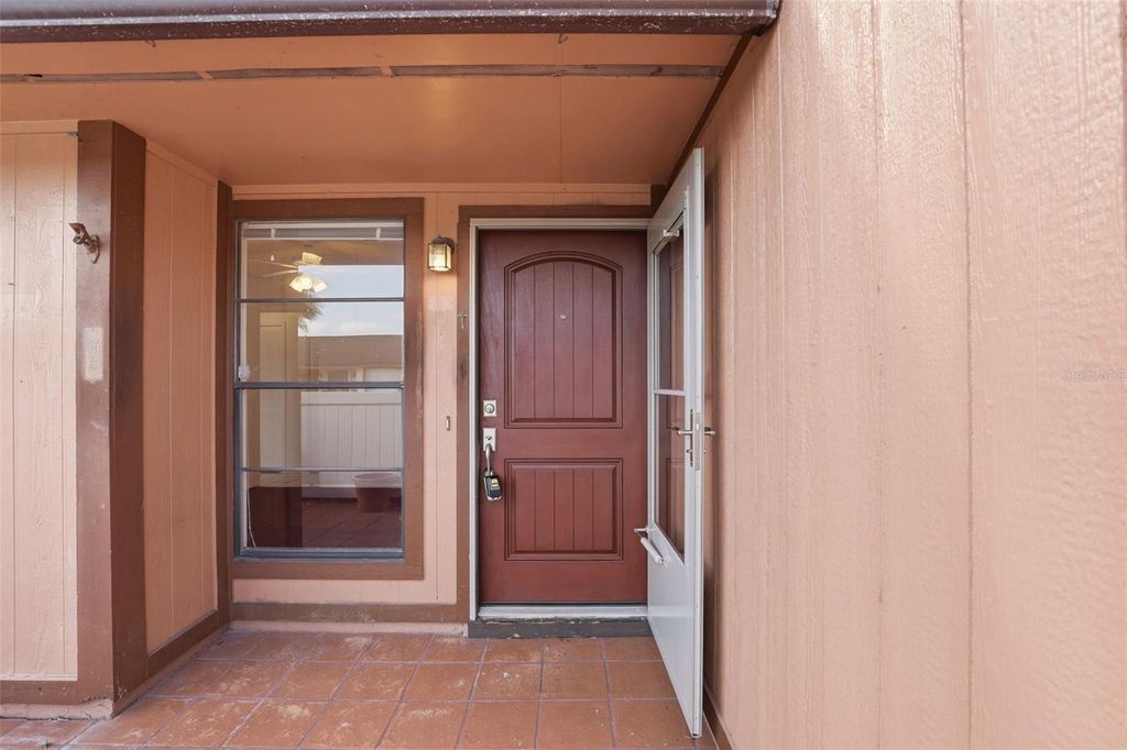 Photo of 1056 Soria Avenue, Orlando, FL 32807 (MLS # O6366904)