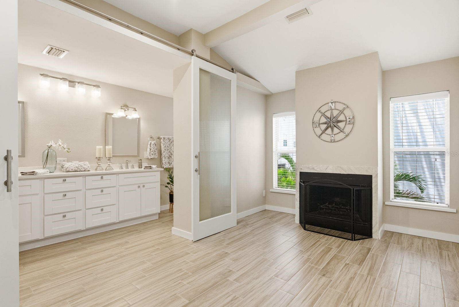 BAYSHORE CARRIAGE HOMES - Residential