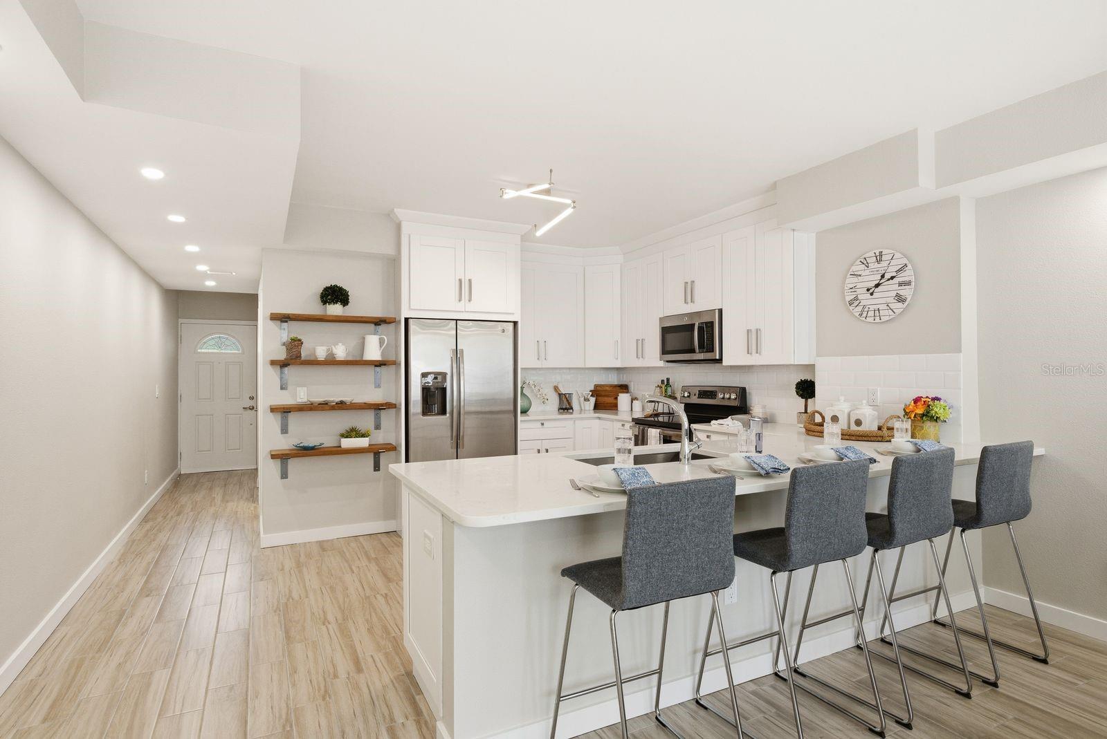 BAYSHORE CARRIAGE HOMES - Residential