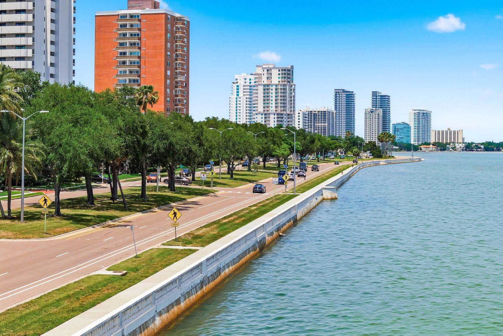 BAYSHORE CARRIAGE HOMES - Residential