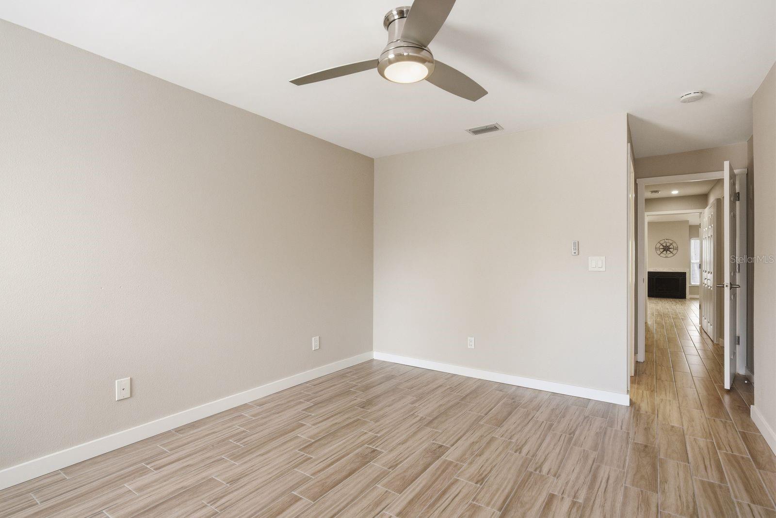 BAYSHORE CARRIAGE HOMES - Residential