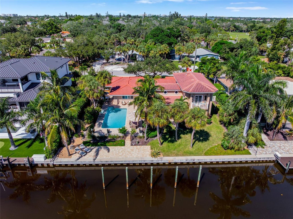 Photo of 5376 Shadow Lawn Drive, Sarasota, FL 34242 (MLS # A4707331)
