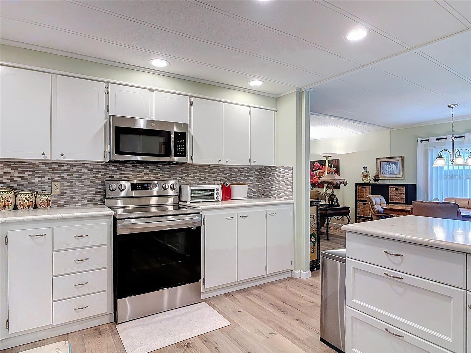 TAVARES LAKE FRANCES ESTATES - Residential