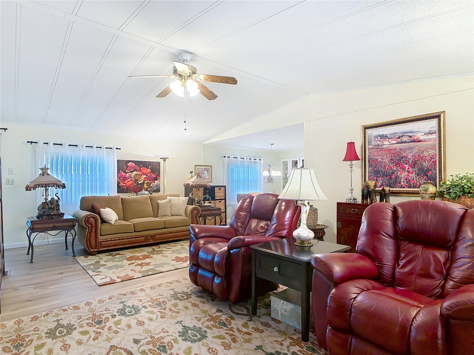 TAVARES LAKE FRANCES ESTATES - Residential