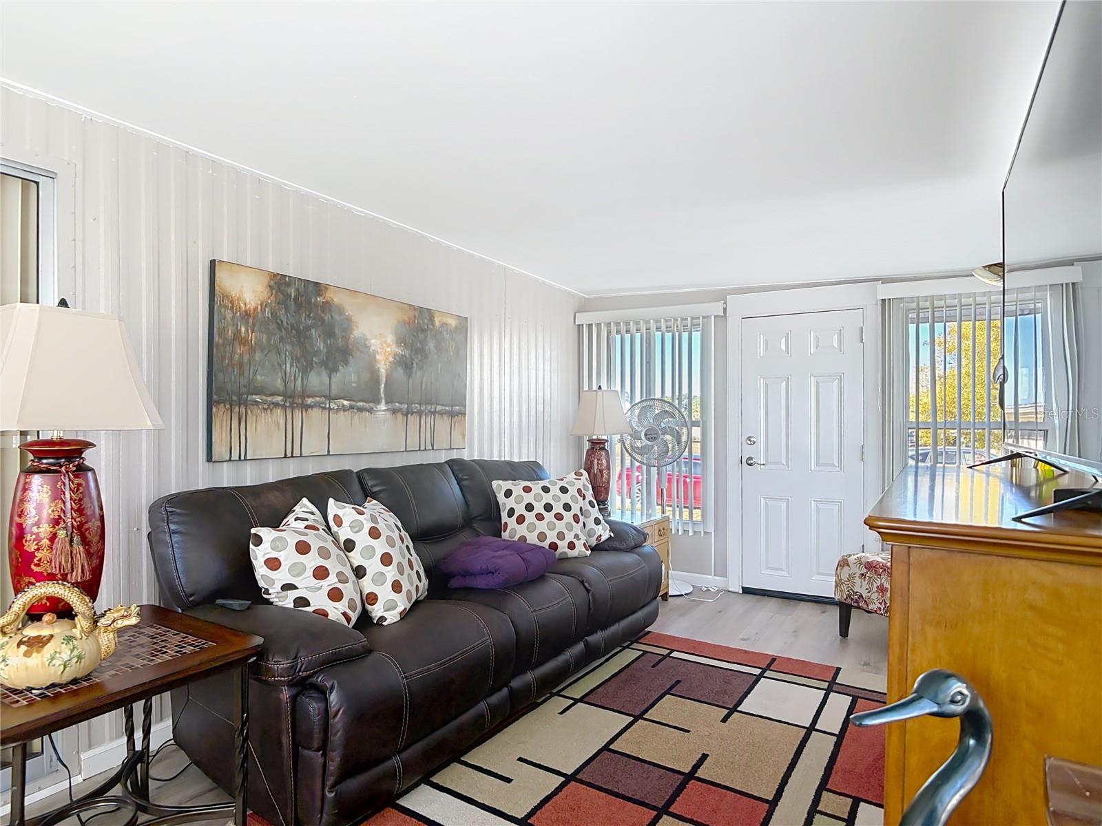 TAVARES LAKE FRANCES ESTATES - Residential