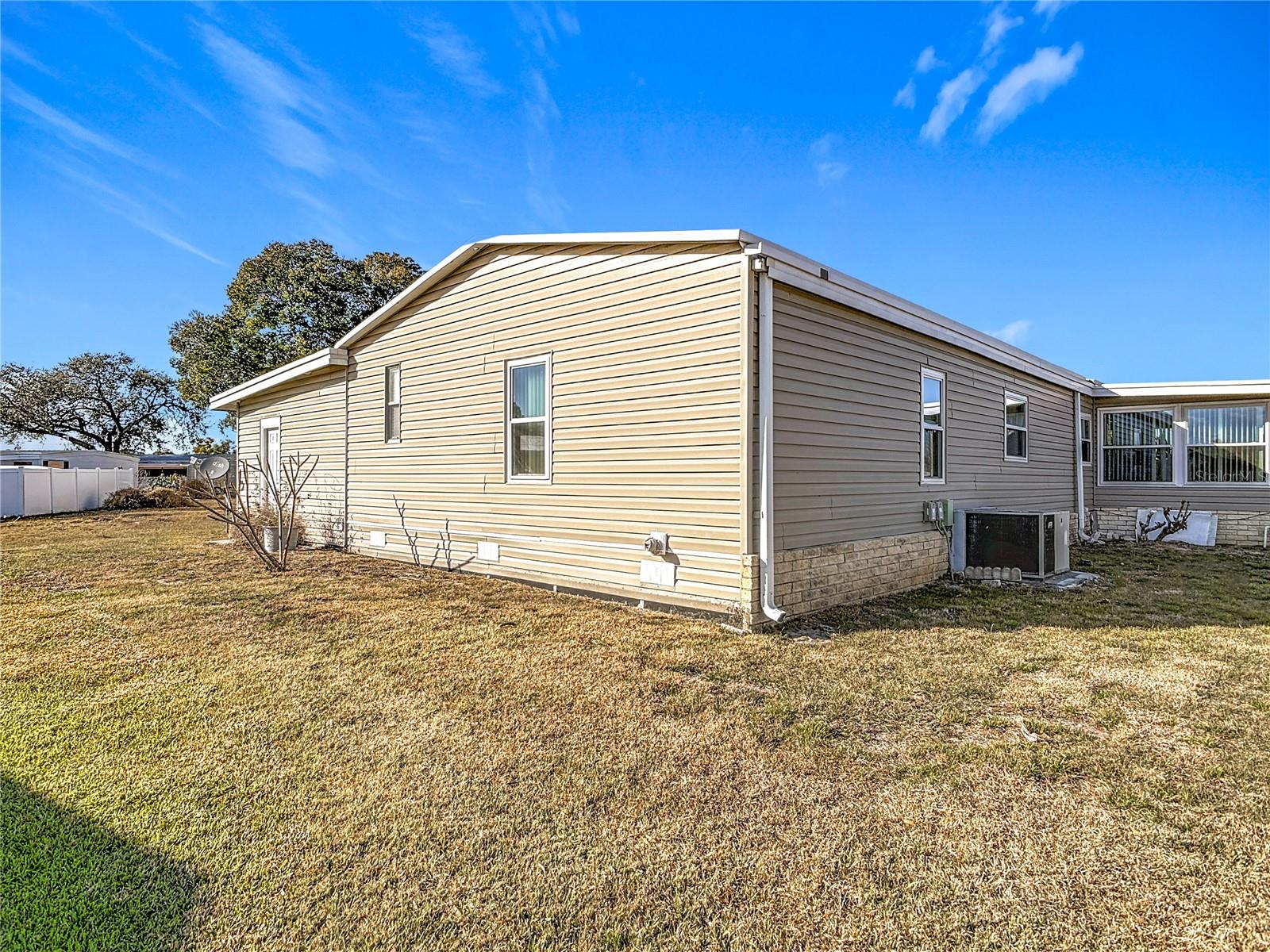 TAVARES LAKE FRANCES ESTATES - Residential