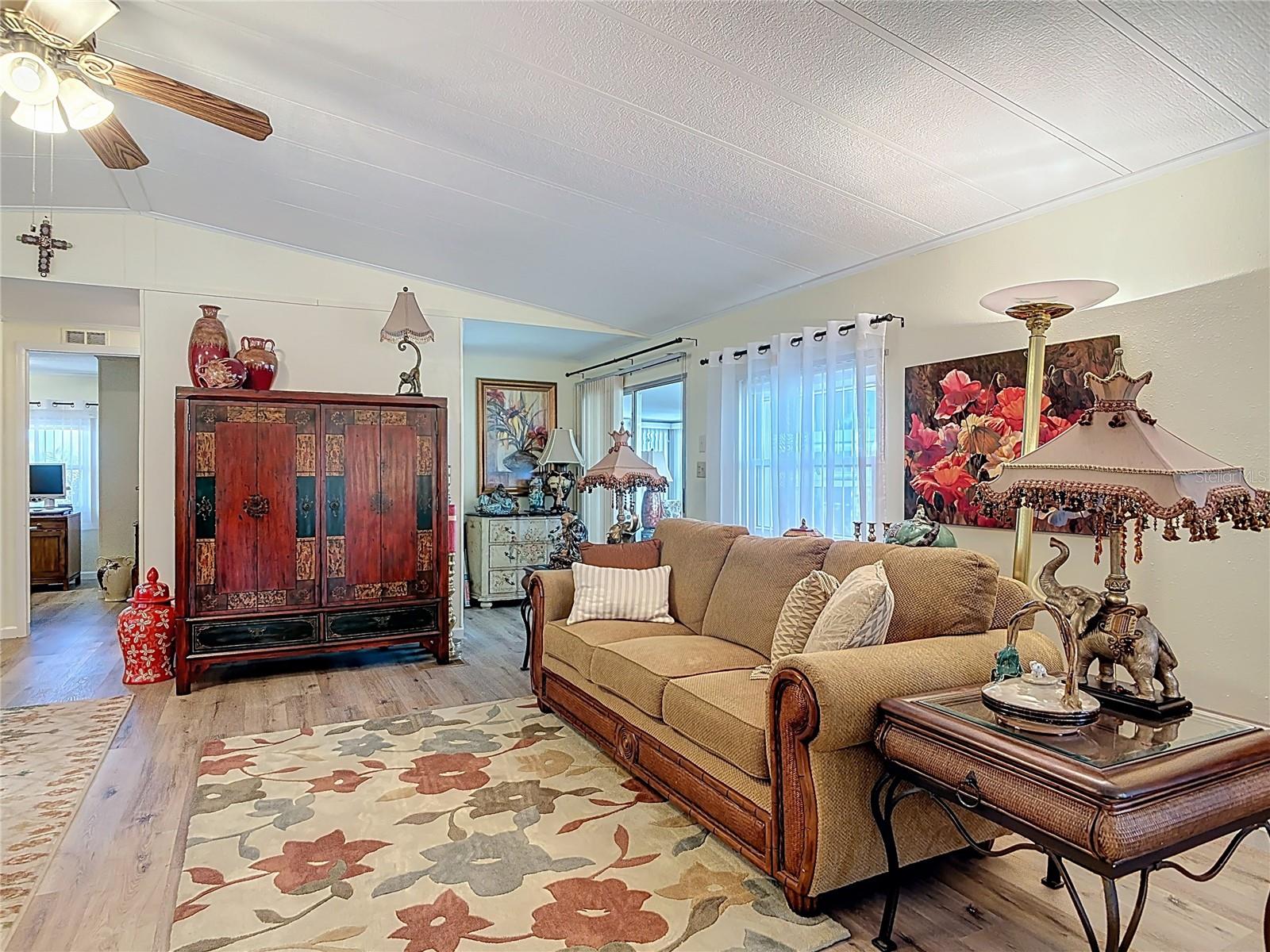 TAVARES LAKE FRANCES ESTATES - Residential