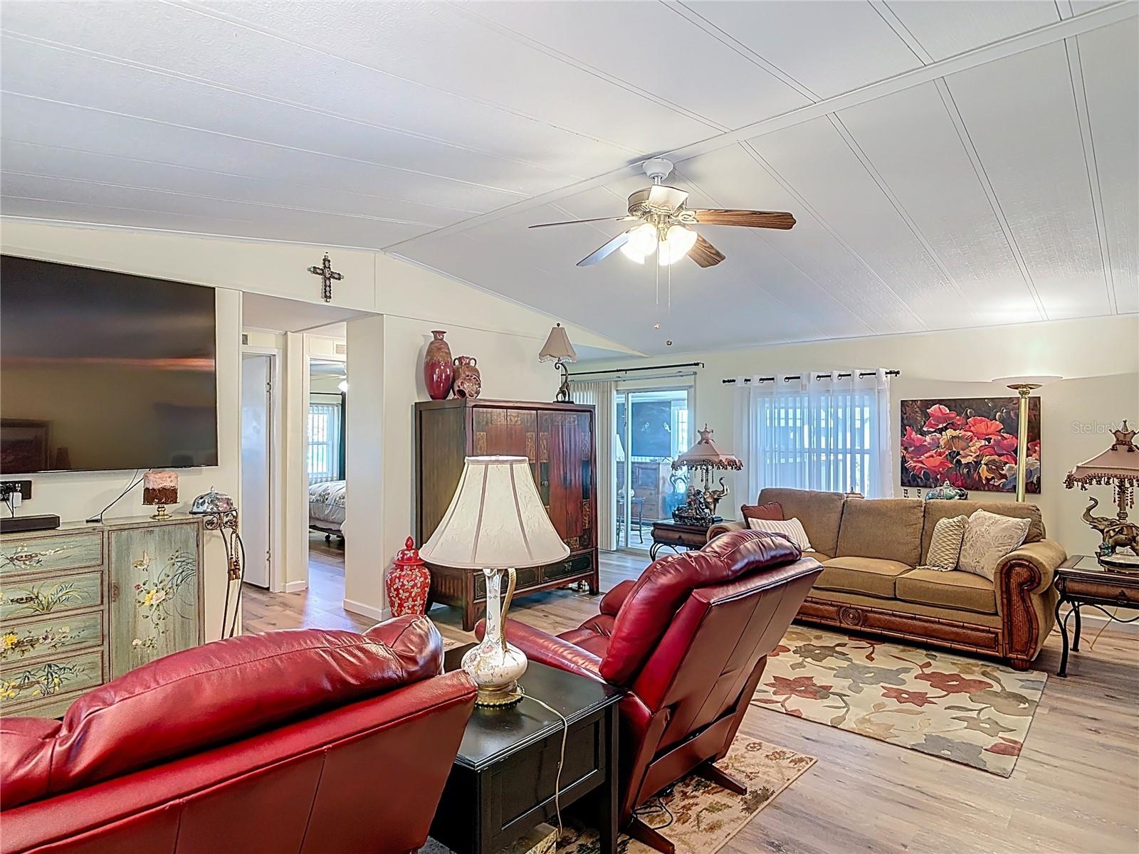 TAVARES LAKE FRANCES ESTATES - Residential