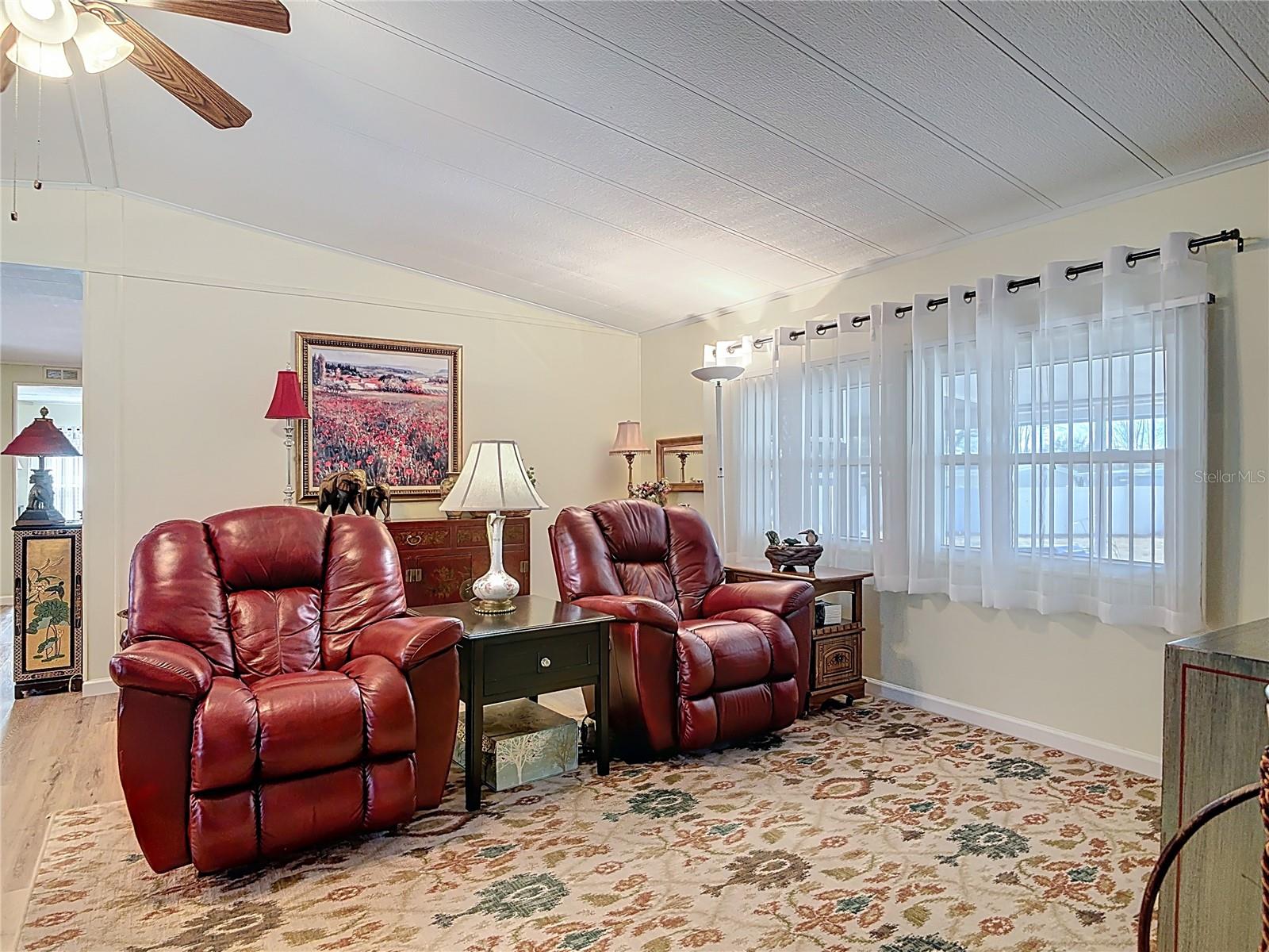 TAVARES LAKE FRANCES ESTATES - Residential