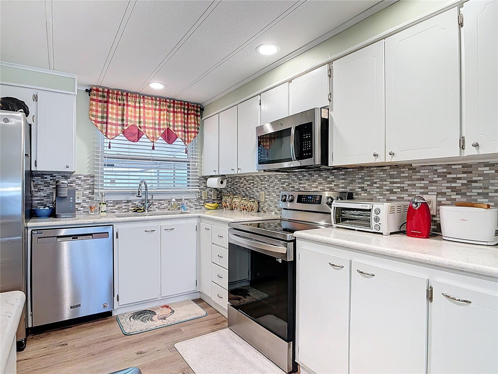 TAVARES LAKE FRANCES ESTATES - Residential