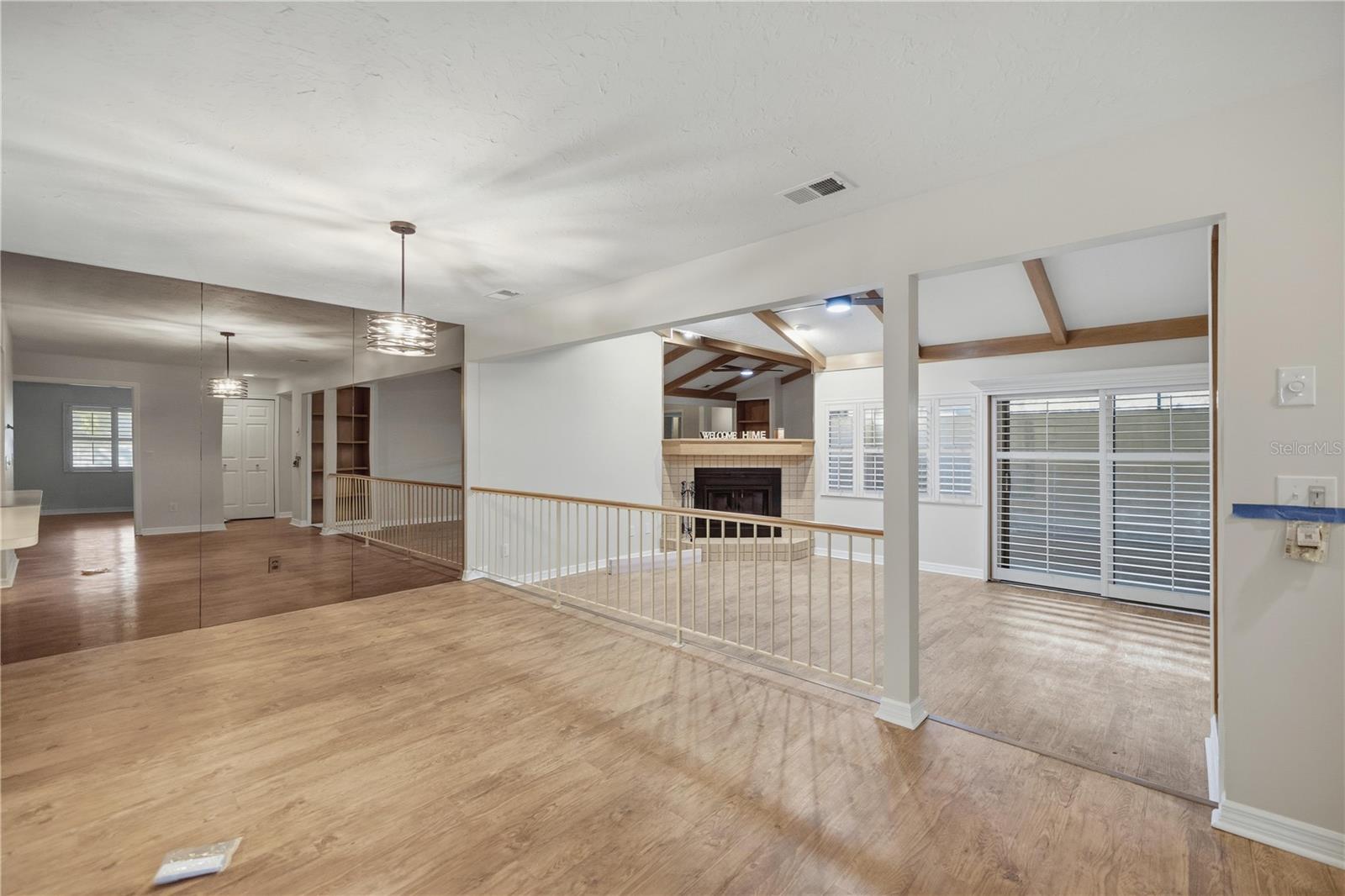 FOX MDW UN 01 REP - Residential