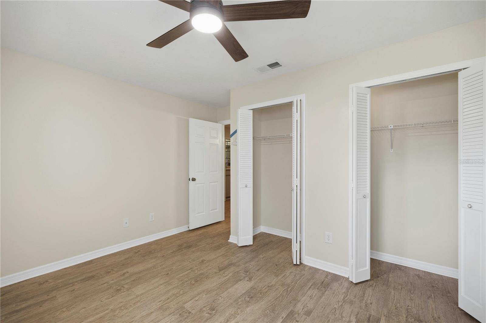 FOX MDW UN 01 REP - Residential