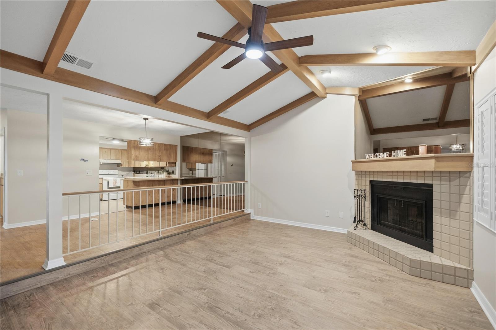 FOX MDW UN 01 REP - Residential