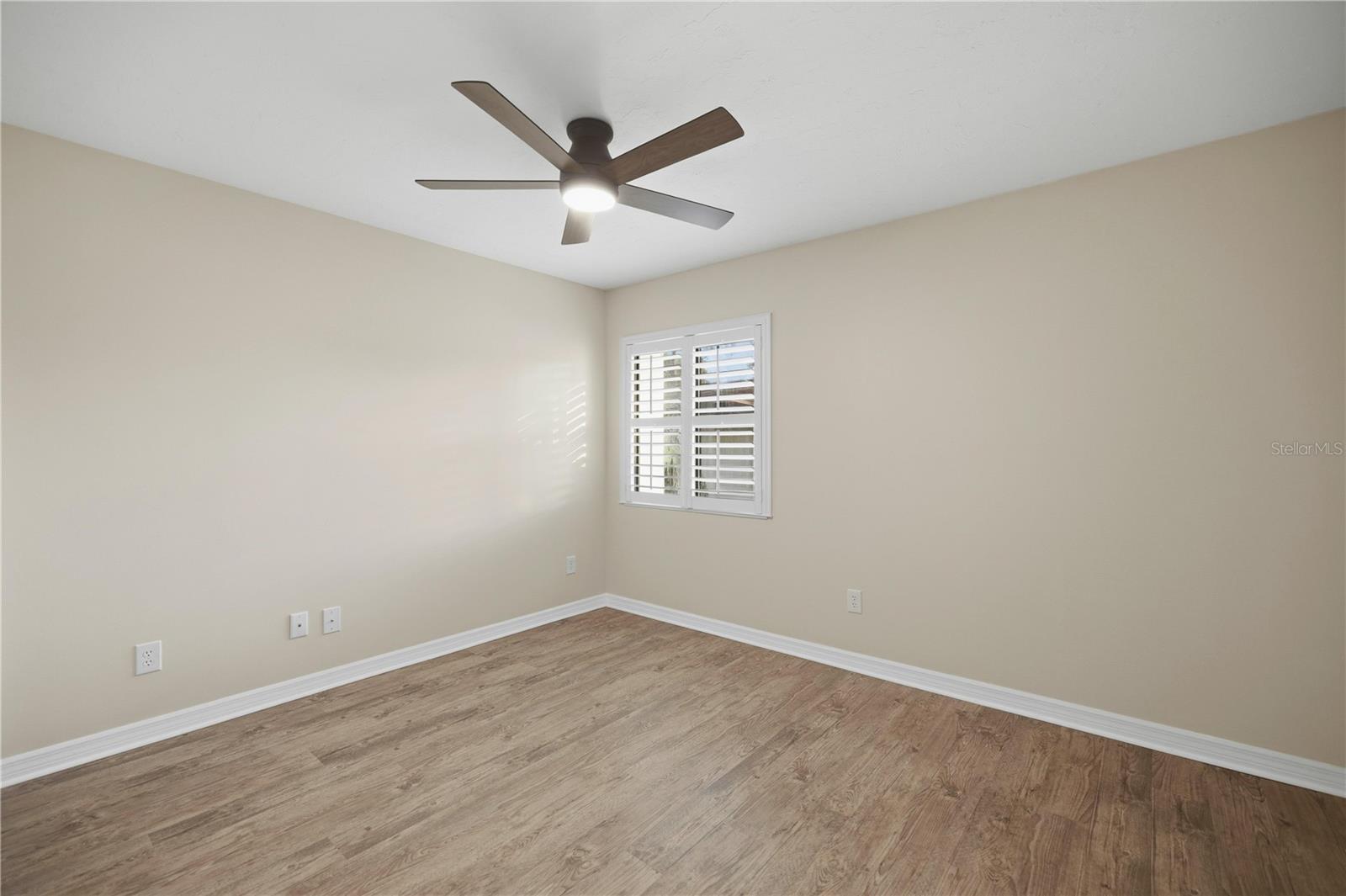 FOX MDW UN 01 REP - Residential