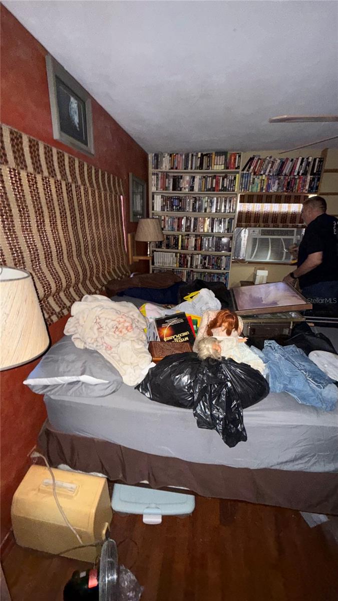 MEADOWBROOK ACRES 1ST ADD - Residential