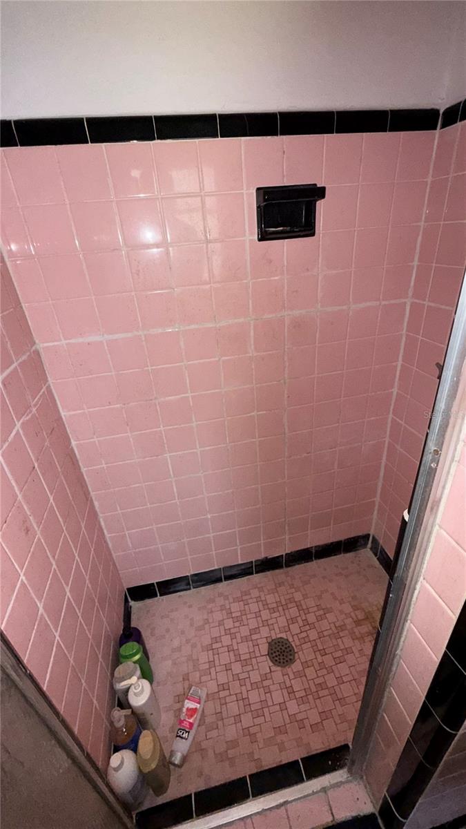 MEADOWBROOK ACRES 1ST ADD - Residential