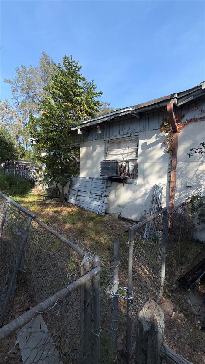 MEADOWBROOK ACRES 1ST ADD - Residential