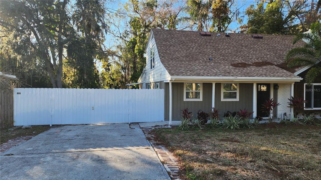 Photo of 7208 N Ola Avenue, Tampa, FL 33604 (MLS # TB8461190)