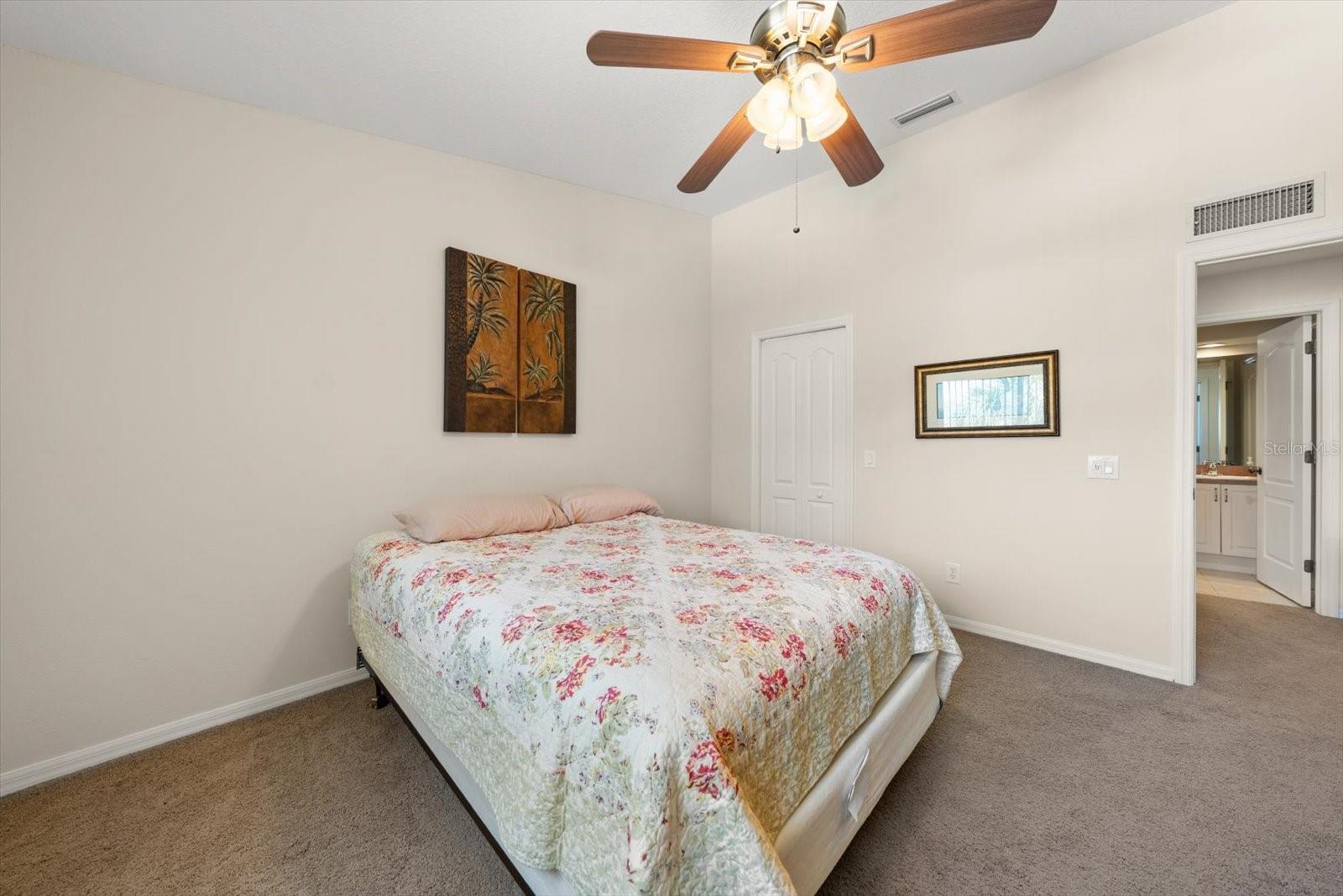 SUN KETCH TWNHMS AT LAKE AVE - Residential