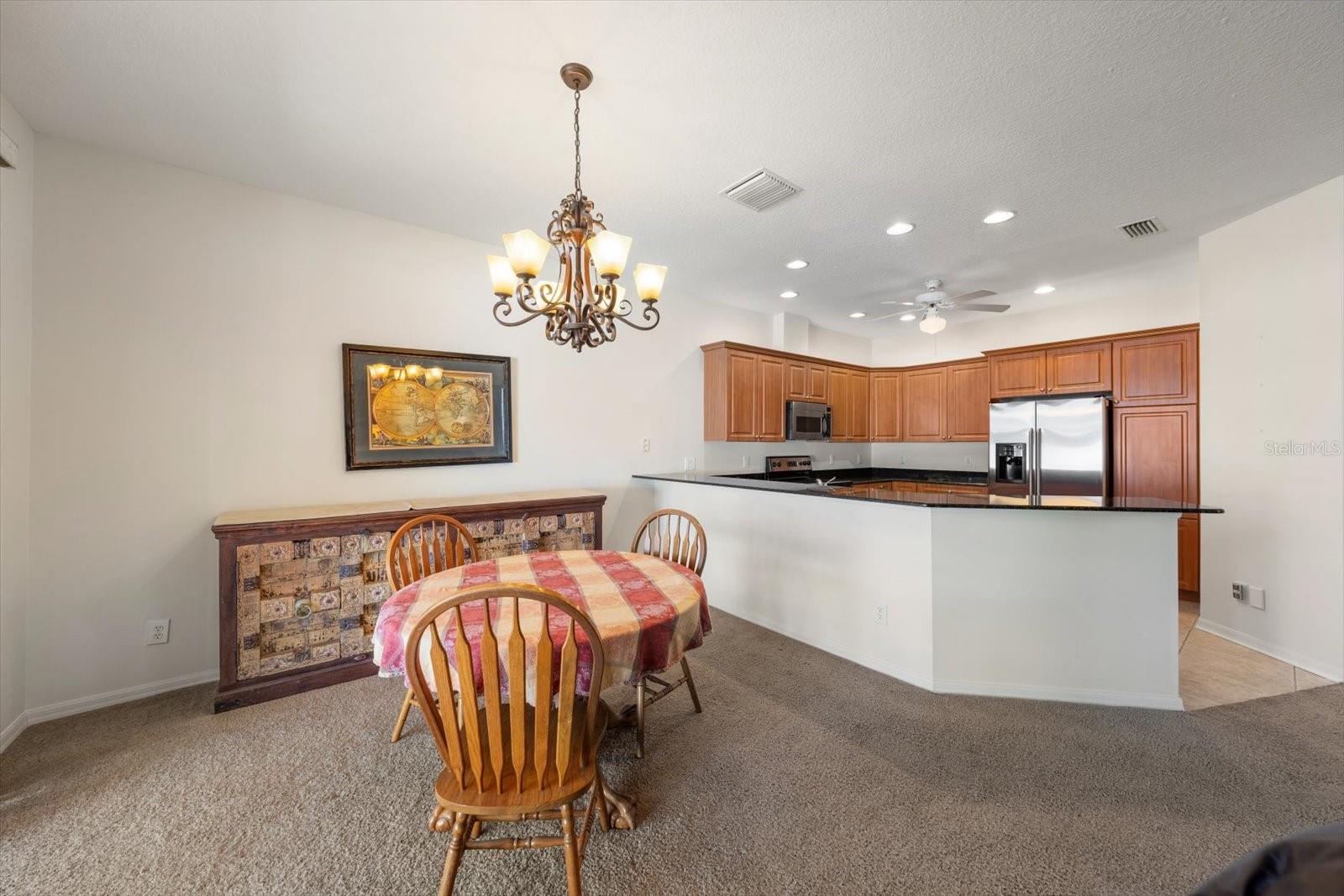 SUN KETCH TWNHMS AT LAKE AVE - Residential