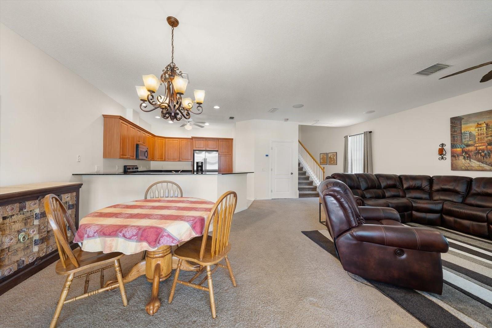 SUN KETCH TWNHMS AT LAKE AVE - Residential