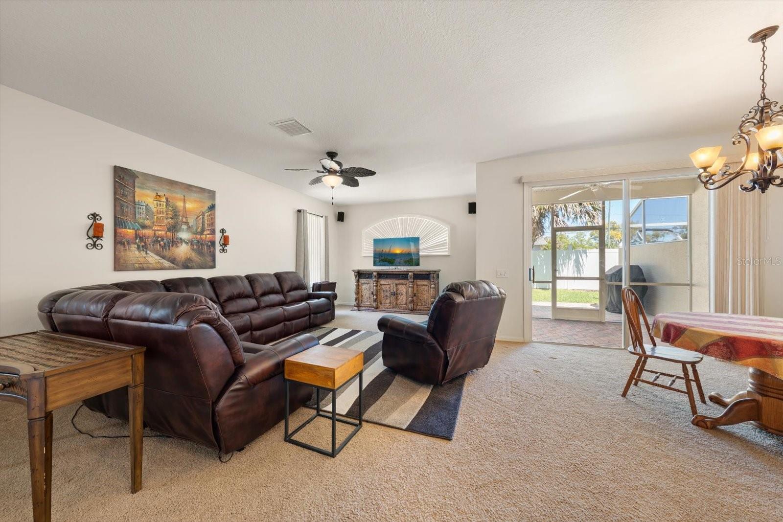 SUN KETCH TWNHMS AT LAKE AVE - Residential