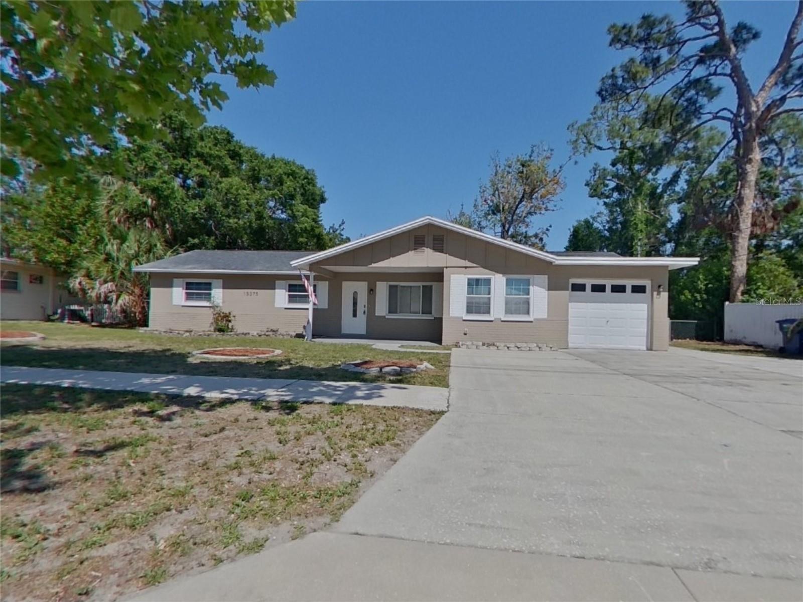 NEWPORT UNIT 1 - Residential Lease