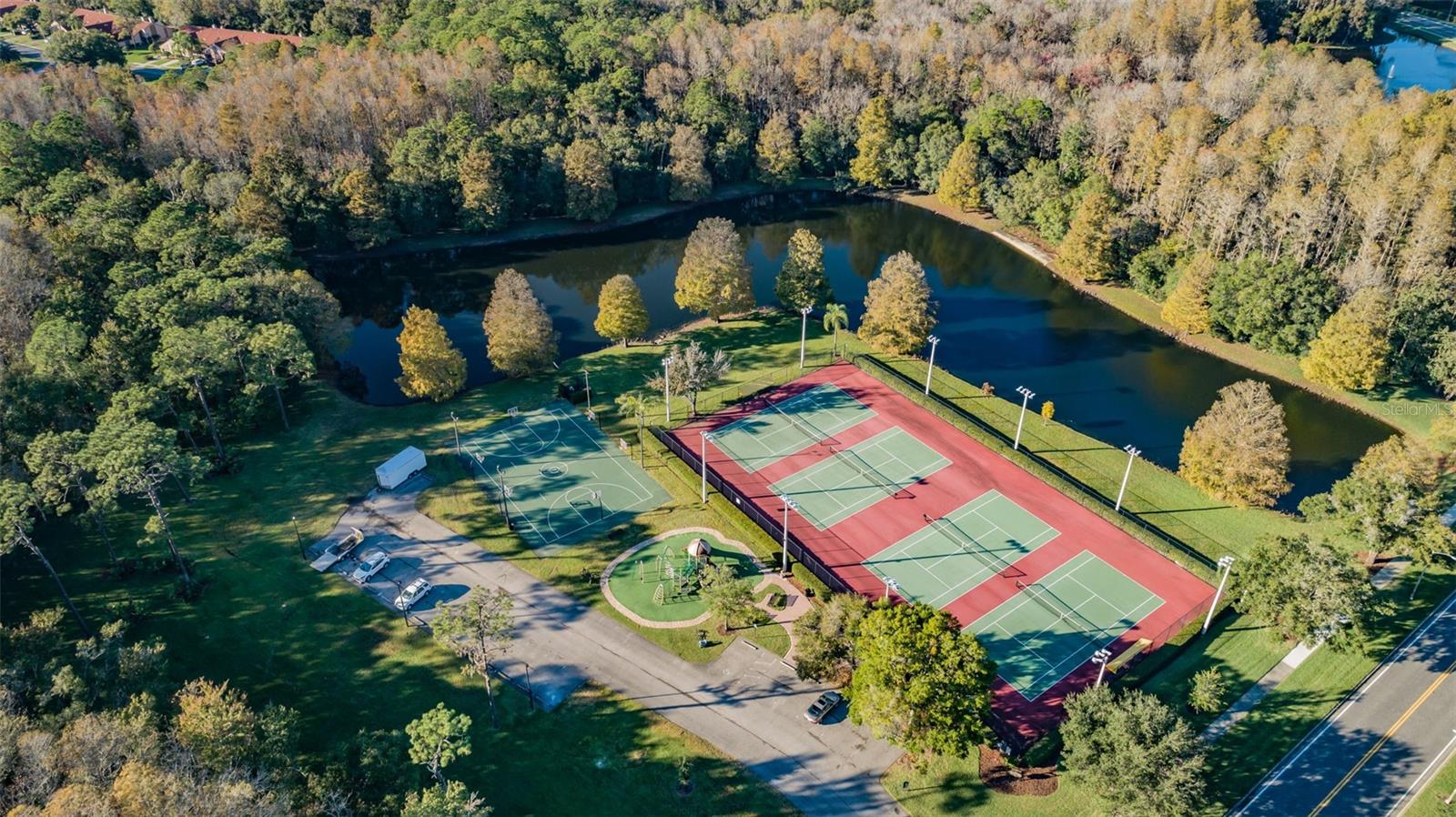 SALEM SQUARE - Residential