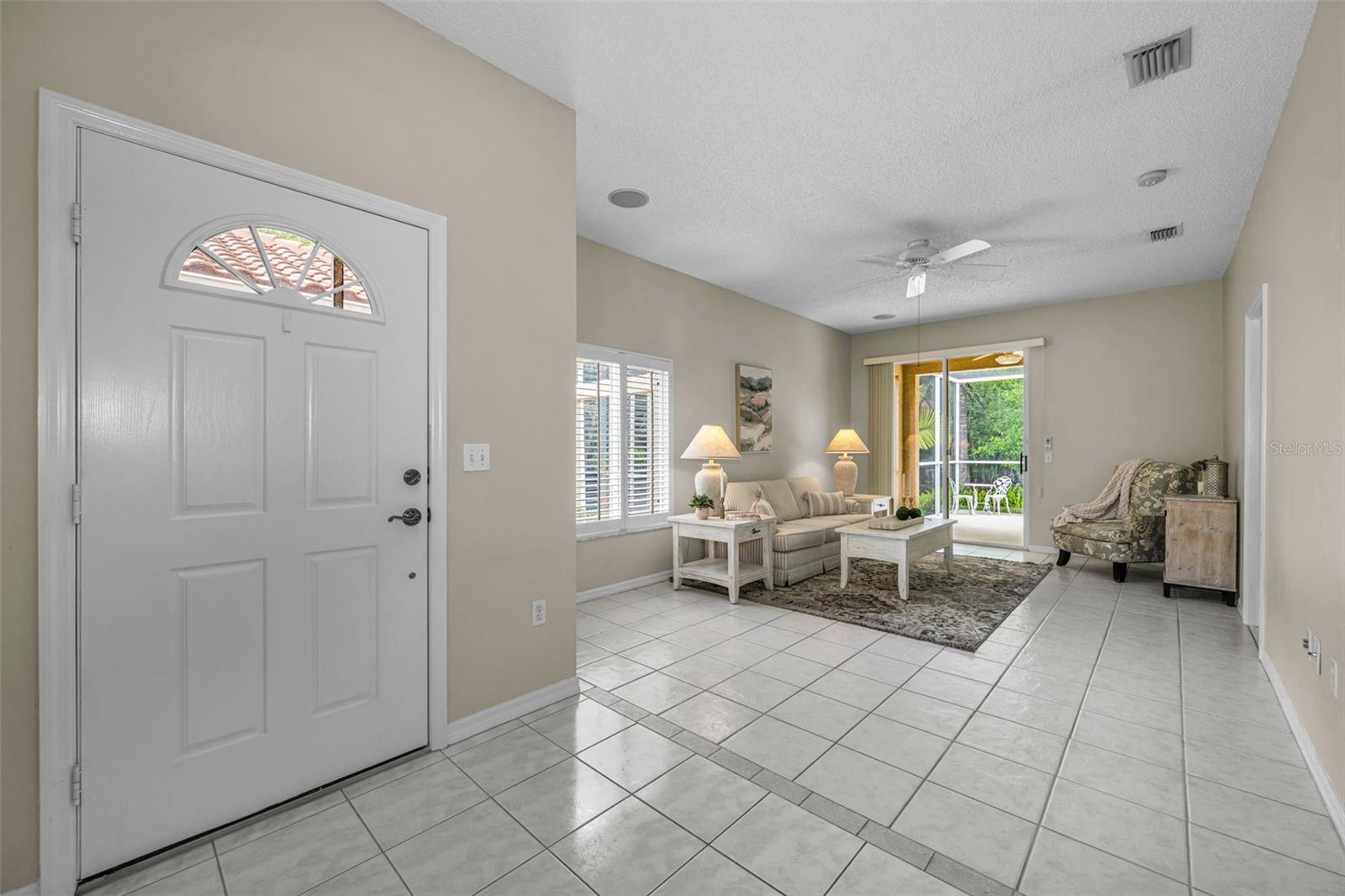 SALEM SQUARE - Residential