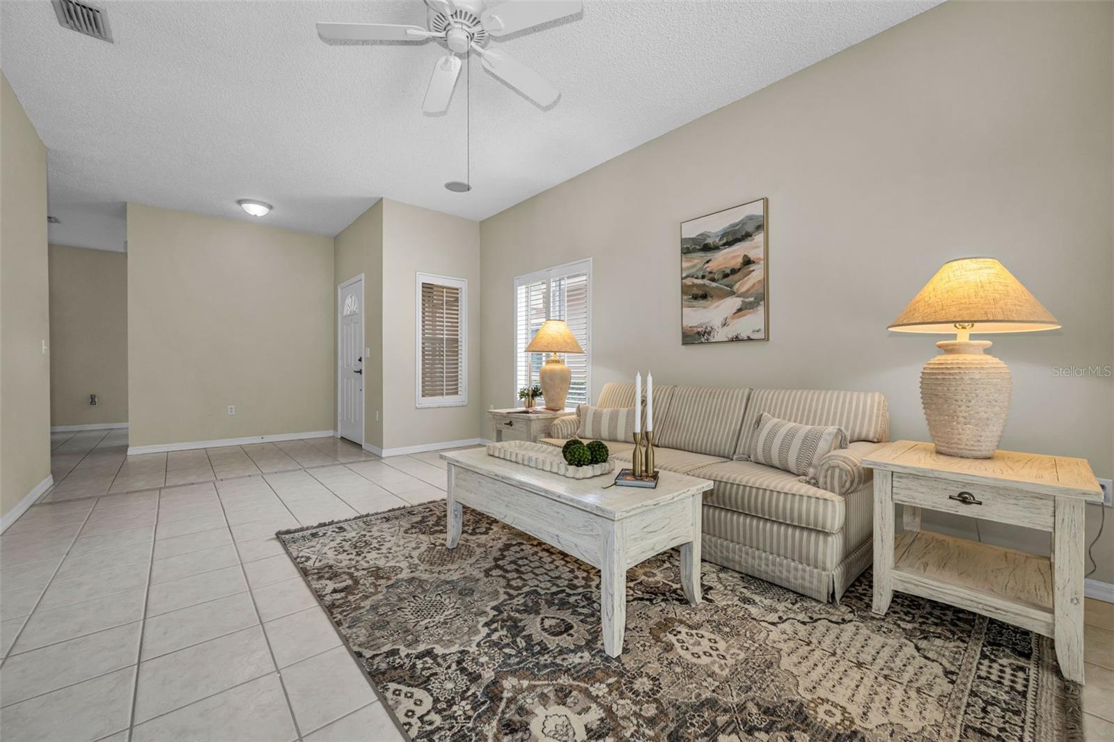 SALEM SQUARE - Residential