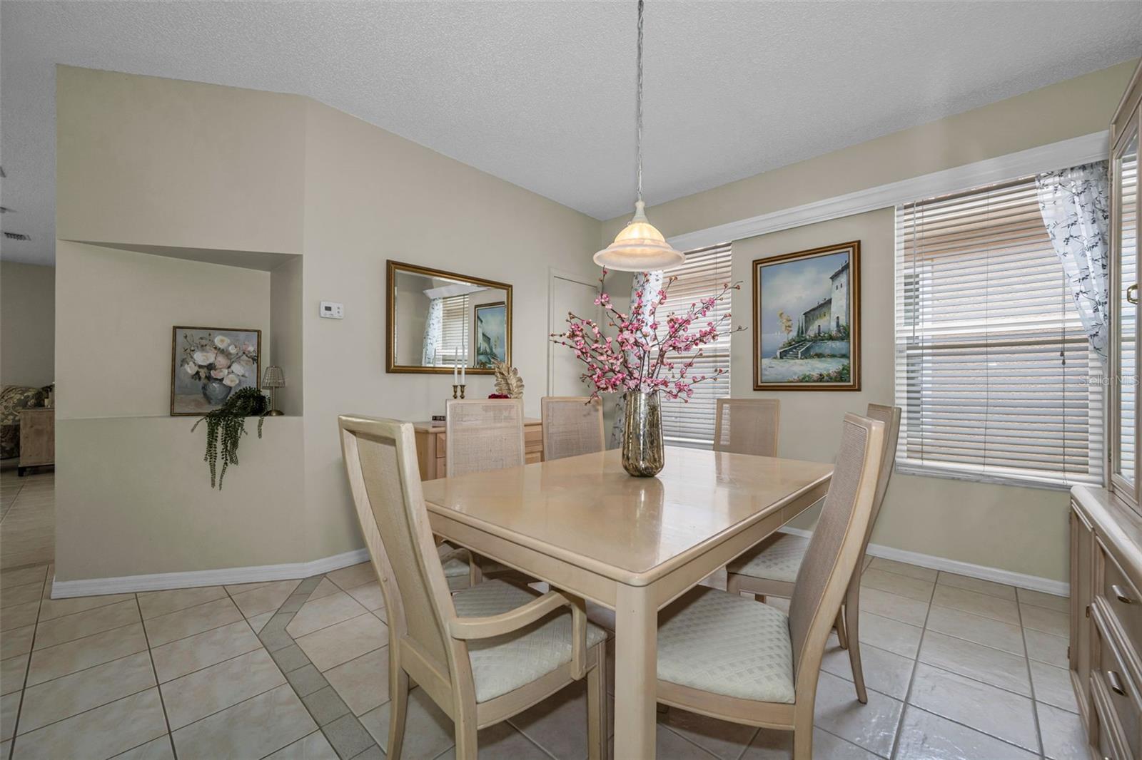 SALEM SQUARE - Residential