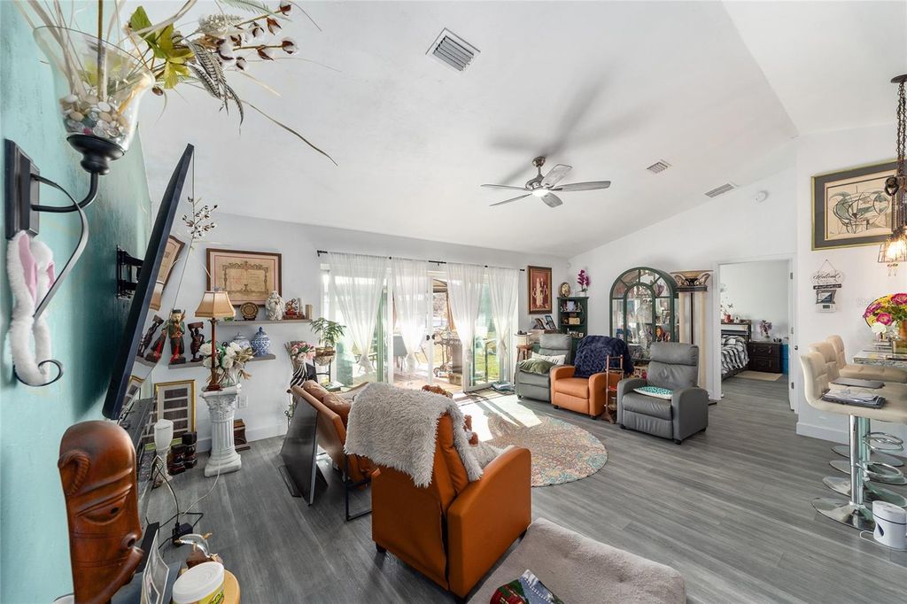 Photo of 2120 SE 41st Way, Trenton, FL 32693 (MLS # OM716379)